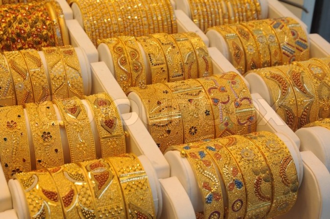 3009016-jewelry-at-dubai-s-gold-souq